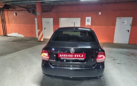 Volkswagen Polo VI (EU Market), 2011 год, 680 000 рублей, 3 фотография