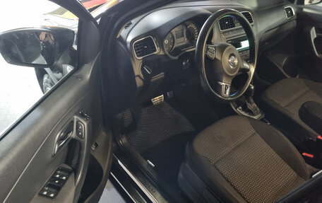 Volkswagen Polo VI (EU Market), 2011 год, 680 000 рублей, 8 фотография