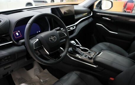 Toyota Highlander, 2025 год, 6 050 000 рублей, 17 фотография