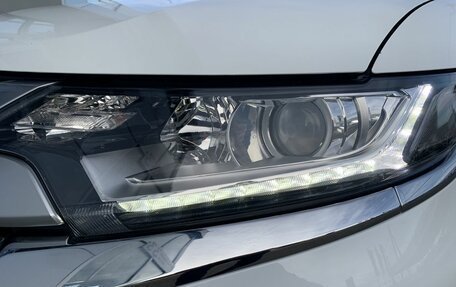 Mitsubishi Outlander III рестайлинг 3, 2018 год, 1 890 000 рублей, 17 фотография