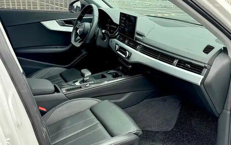 Audi A4, 2022 год, 2 281 555 рублей, 10 фотография