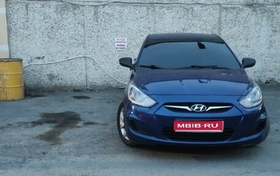 Hyundai Solaris II рестайлинг, 2013 год, 600 000 рублей, 1 фотография