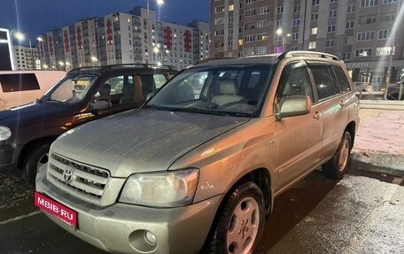 Toyota Highlander III, 2005 год, 989 000 рублей, 1 фотография