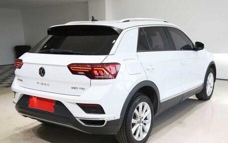 Volkswagen T-Roc I, 2022 год, 1 508 000 рублей, 5 фотография