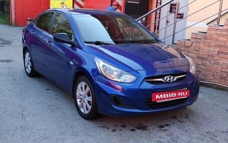 Hyundai Solaris II рестайлинг, 2013 год, 600 000 рублей, 3 фотография