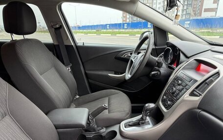 Opel Astra J, 2011 год, 700 000 рублей, 9 фотография