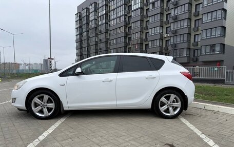 Opel Astra J, 2011 год, 700 000 рублей, 5 фотография