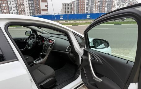 Opel Astra J, 2011 год, 700 000 рублей, 10 фотография