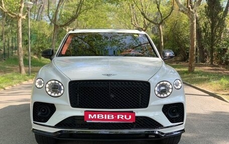 Bentley Bentayga I, 2024 год, 40 000 912 рублей, 2 фотография