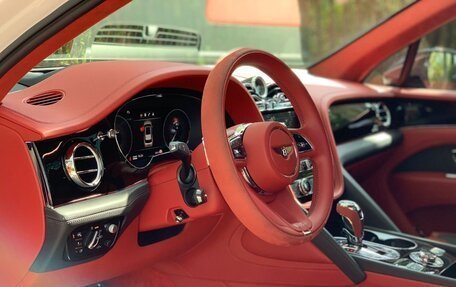 Bentley Bentayga I, 2024 год, 40 000 912 рублей, 8 фотография