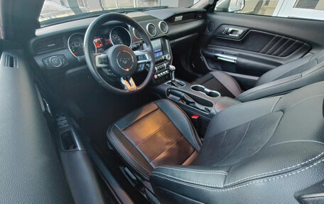 Ford Mustang VI рестайлинг, 2019 год, 2 490 000 рублей, 7 фотография