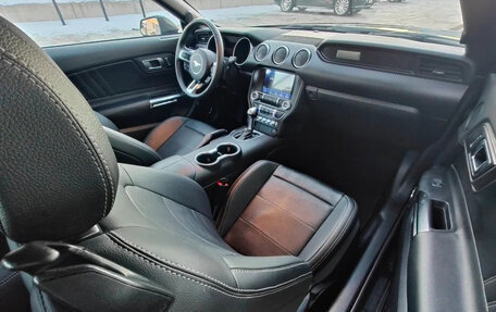 Ford Mustang VI рестайлинг, 2019 год, 2 490 000 рублей, 9 фотография