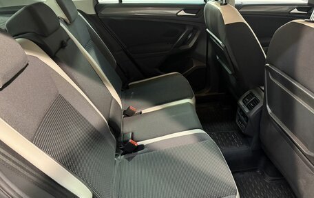 Volkswagen Tiguan II, 2019 год, 2 449 800 рублей, 4 фотография