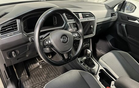 Volkswagen Tiguan II, 2019 год, 2 449 800 рублей, 7 фотография