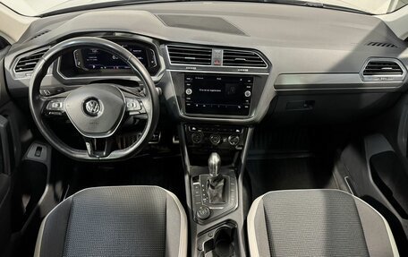 Volkswagen Tiguan II, 2019 год, 2 449 800 рублей, 11 фотография