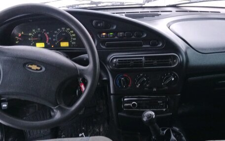 Chevrolet Niva I рестайлинг, 2004 год, 255 000 рублей, 5 фотография