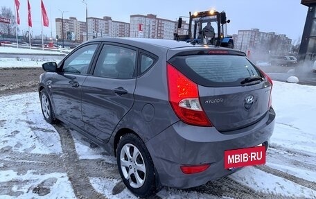 Hyundai Solaris II рестайлинг, 2012 год, 620 000 рублей, 4 фотография