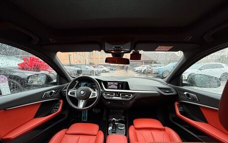 BMW 1 серия, 2022 год, 3 050 000 рублей, 14 фотография