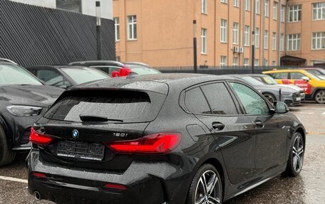 BMW 1 серия, 2022 год, 3 050 000 рублей, 11 фотография