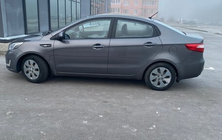 KIA Rio III рестайлинг, 2014 год, 820 000 рублей, 1 фотография