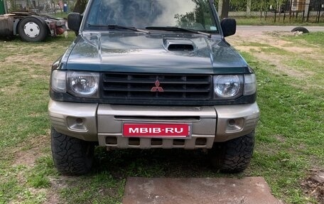 Mitsubishi Pajero III рестайлинг, 2002 год, 450 000 рублей, 1 фотография