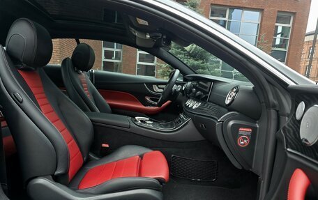 Mercedes-Benz E-Класс, 2018 год, 3 590 000 рублей, 20 фотография