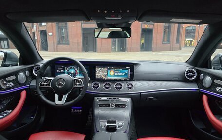 Mercedes-Benz E-Класс, 2018 год, 3 590 000 рублей, 22 фотография