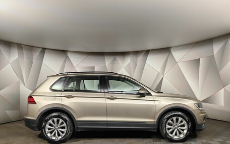 Volkswagen Tiguan II, 2018 год, 1 993 000 рублей, 6 фотография
