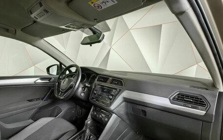 Volkswagen Tiguan II, 2018 год, 1 993 000 рублей, 10 фотография