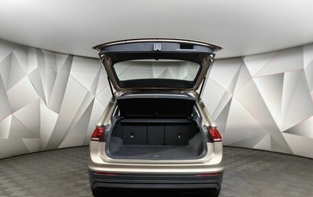 Volkswagen Tiguan II, 2018 год, 1 993 000 рублей, 19 фотография