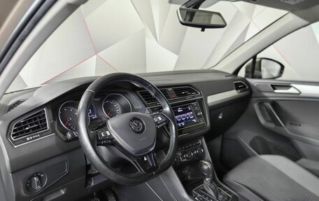 Volkswagen Tiguan II, 2018 год, 1 993 000 рублей, 15 фотография