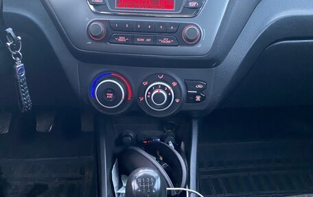 KIA Rio III рестайлинг, 2014 год, 820 000 рублей, 10 фотография