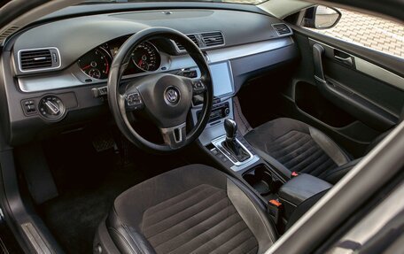 Volkswagen Passat B7, 2011 год, 1 095 000 рублей, 13 фотография