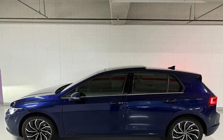 Volkswagen Golf VIII, 2022 год, 1 999 911 рублей, 2 фотография