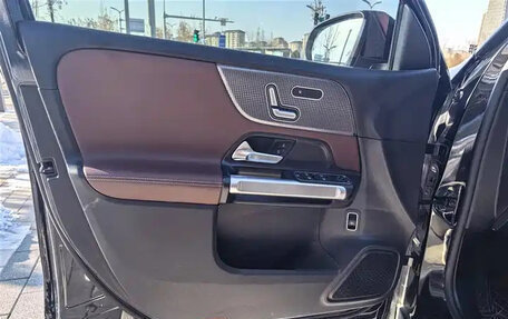 Mercedes-Benz GLB, 2022 год, 2 617 000 рублей, 15 фотография