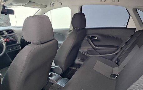 Volkswagen Polo VI (EU Market), 2012 год, 625 000 рублей, 17 фотография