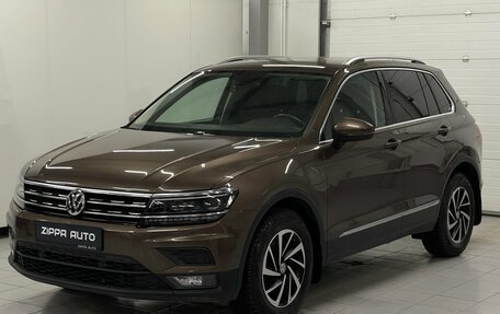 Volkswagen Tiguan II, 2018 год, 2 449 000 рублей, 3 фотография