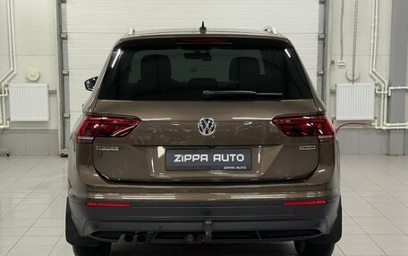 Volkswagen Tiguan II, 2018 год, 2 449 000 рублей, 5 фотография