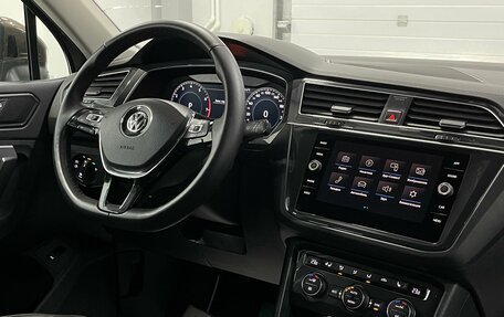 Volkswagen Tiguan II, 2018 год, 2 449 000 рублей, 9 фотография