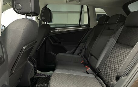 Volkswagen Tiguan II, 2018 год, 2 449 000 рублей, 20 фотография