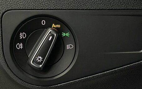 Volkswagen Tiguan II, 2018 год, 2 449 000 рублей, 16 фотография