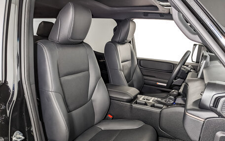 Toyota Land Cruiser 70, 2024 год, 9 995 000 рублей, 24 фотография