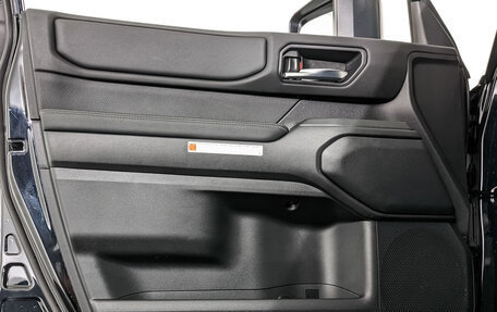 Toyota Land Cruiser 70, 2024 год, 9 995 000 рублей, 19 фотография