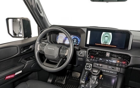 Toyota Land Cruiser 70, 2024 год, 9 995 000 рублей, 29 фотография