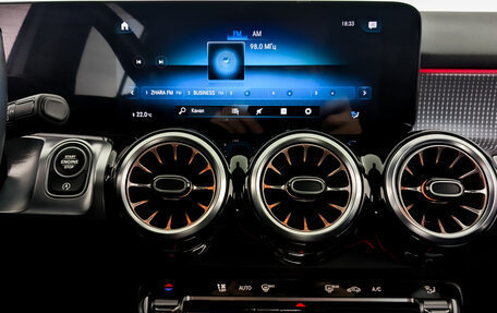 Mercedes-Benz GLB, 2021 год, 3 995 000 рублей, 15 фотография