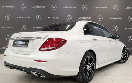 Mercedes-Benz E-Класс, 2017 год, 3 390 000 рублей, 5 фотография