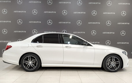 Mercedes-Benz E-Класс, 2017 год, 3 390 000 рублей, 4 фотография