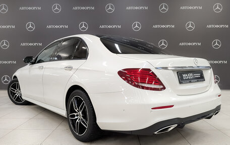 Mercedes-Benz E-Класс, 2017 год, 3 390 000 рублей, 7 фотография