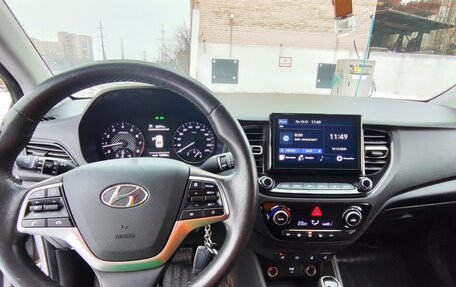 Hyundai Solaris II рестайлинг, 2021 год, 1 460 000 рублей, 10 фотография