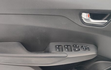 Hyundai Solaris II рестайлинг, 2021 год, 1 460 000 рублей, 9 фотография